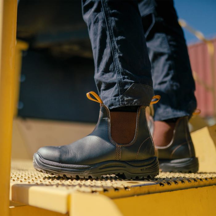 Work Series Chelsea Boots Stout Brown Blundstone