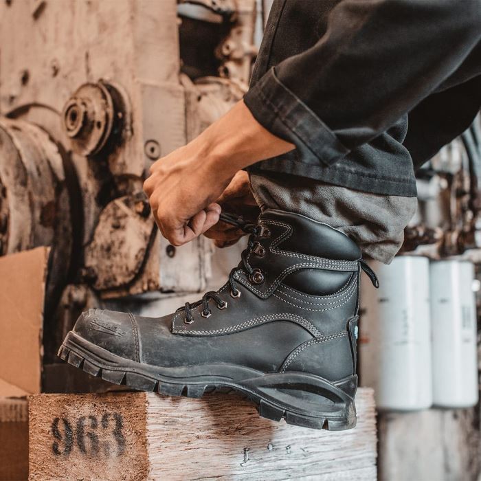 Work Series Zip Up Boots Black Blundstone