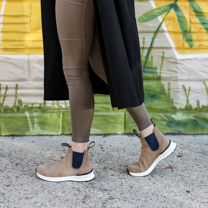 Women's Active Chelsea Boots Sand/Navy Blundstone